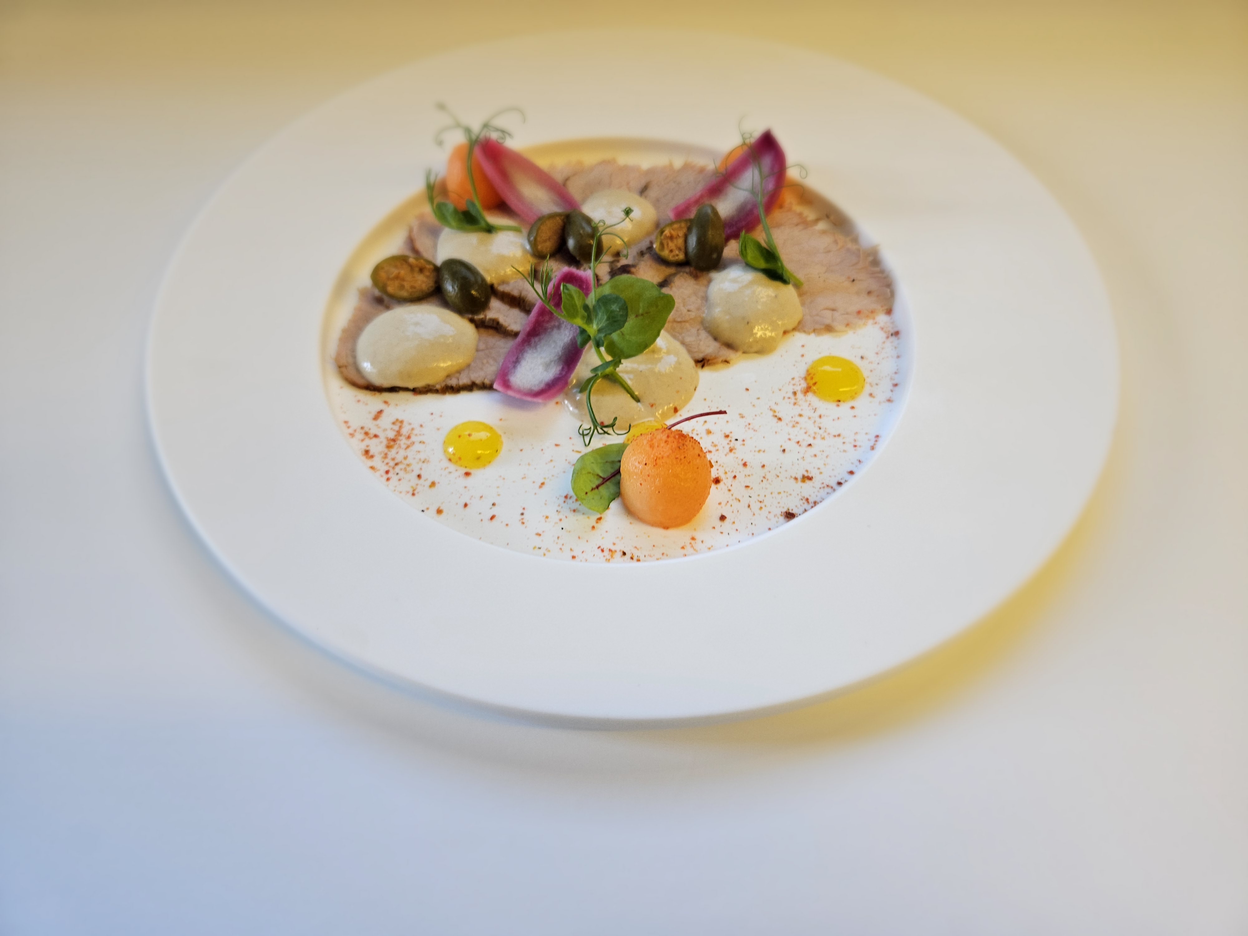 Terrasse des Restaurant Triangel mit Bergblick